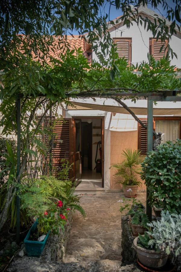 Apartman Silna Your New Home With Terrace And Garden Bobovisca Экстерьер фото